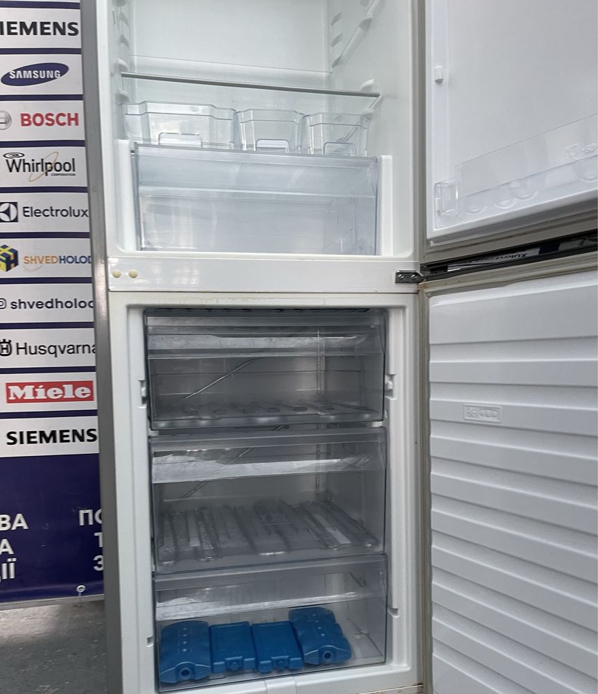 Холодильник: Whirlpool #05827
