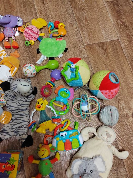 Игрушки для малышей, подвески, погремушки, мягкие игрушки, мячики