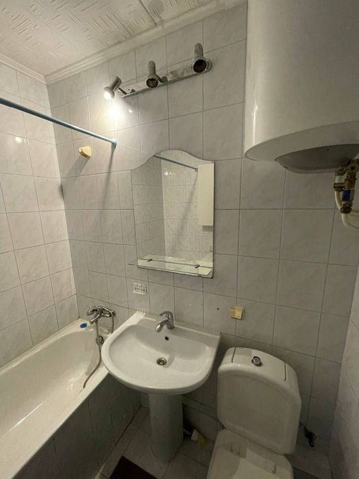 Продам простору 1-кімнатну квартиру ж/м Тополя вул.Тополина 14