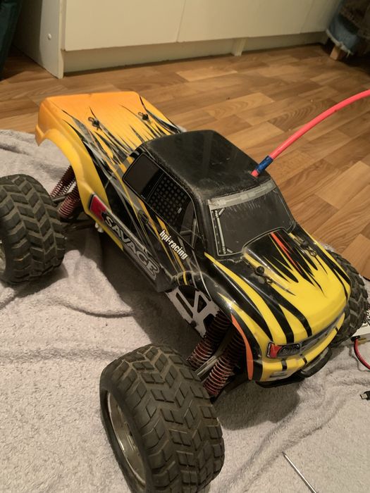 Машинка на радіокеруванні HPI E savage battery