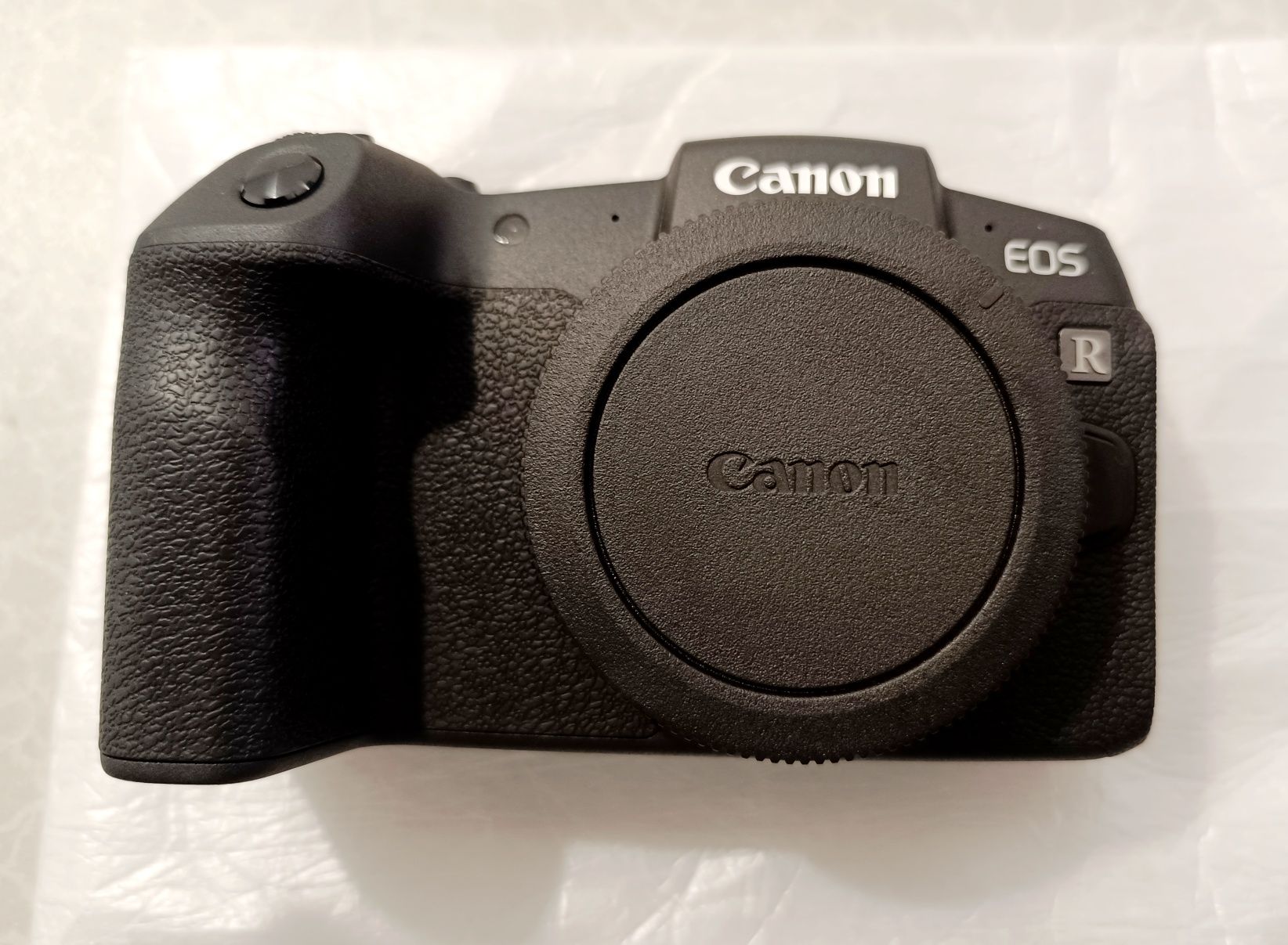 Máquina fotográfica Canon RP Mirrorles Full frame
Wi-fi e bluetooth