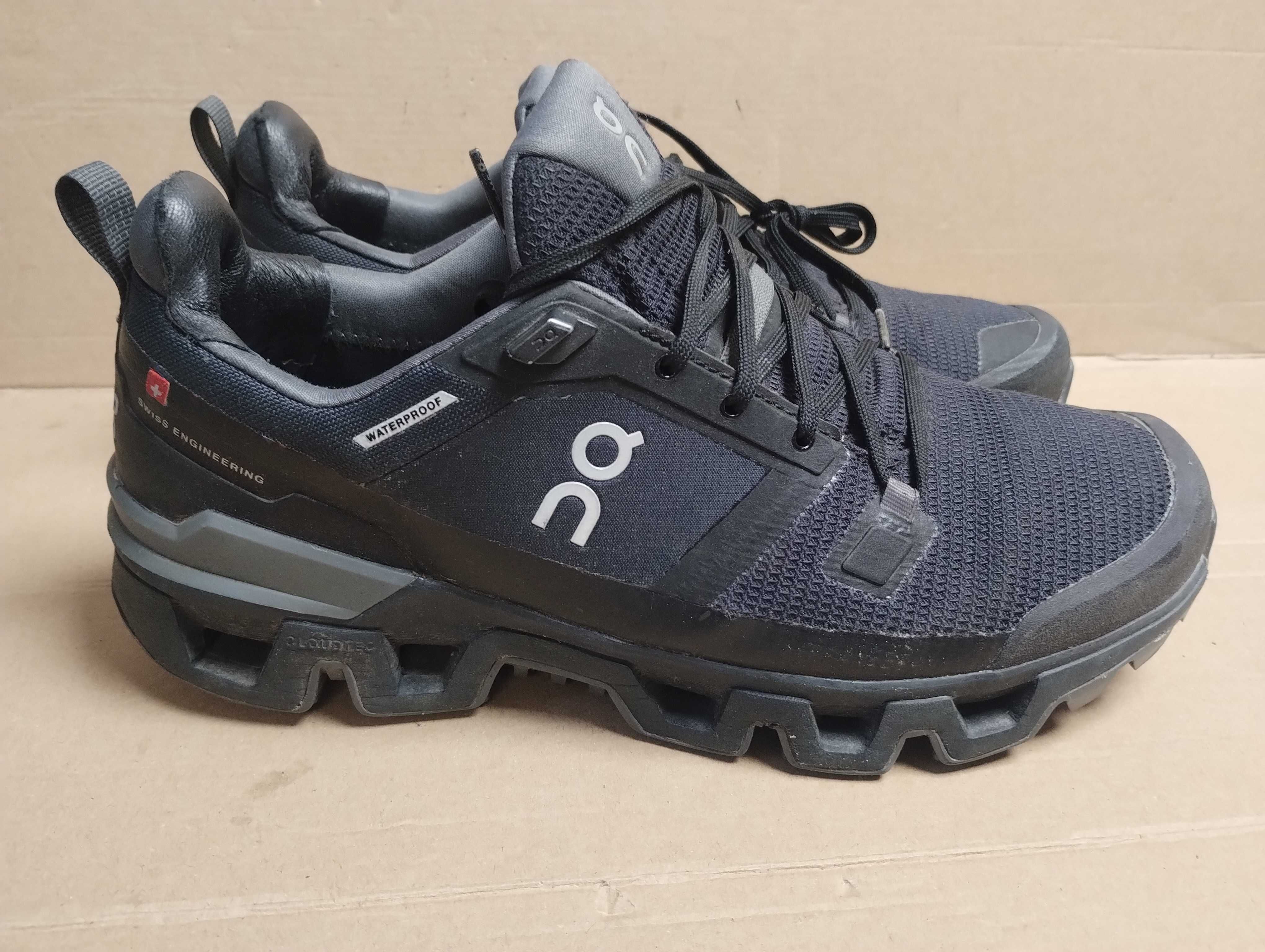 Buty do biegania biegowe 42,5 ON Running Cloudwander