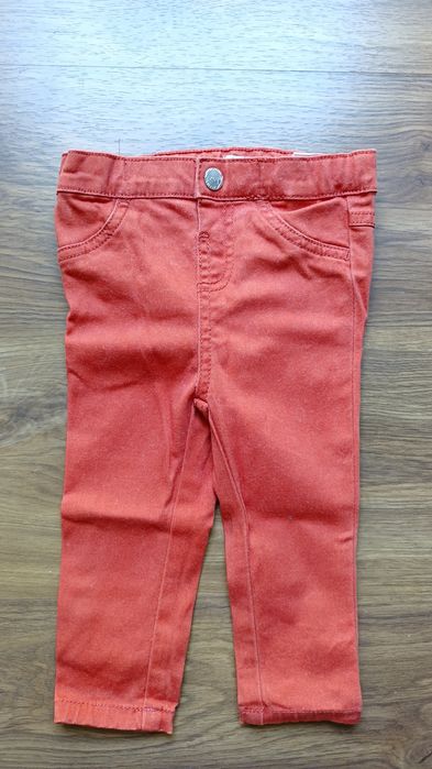 74 Reserved spodnie jeansowe niemowlęce