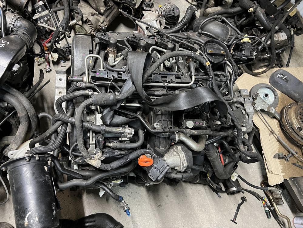 Мотор двигатель двигун 1.6 tdi CAY VW Golf 6, Skoda, Passat B7 Caddy