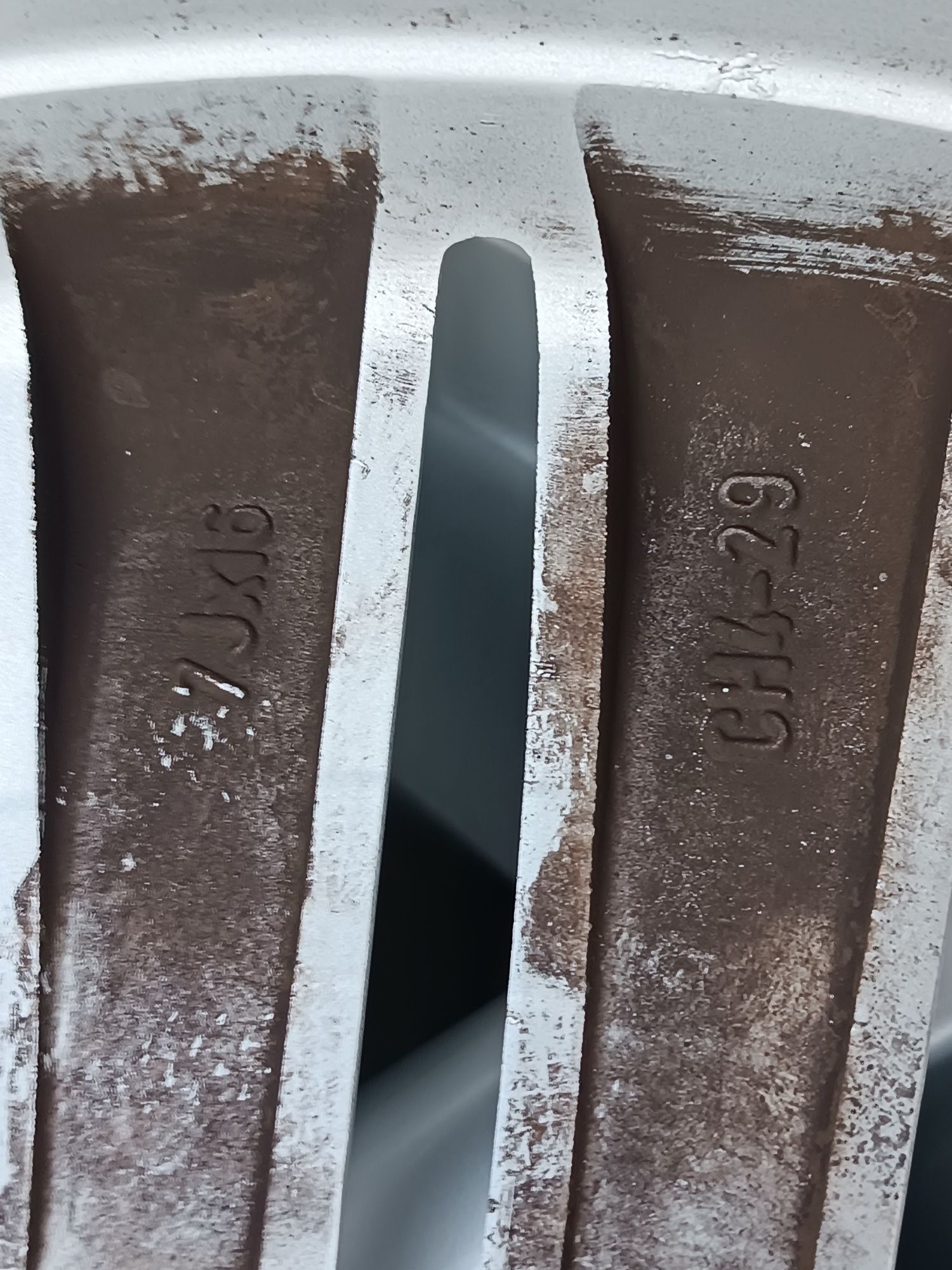 Felgi Alu Citroen C4 C5 4x108 ET29 7J16