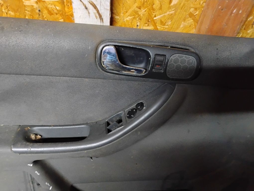 Klamka sterowanie szybami bok cały audi A3