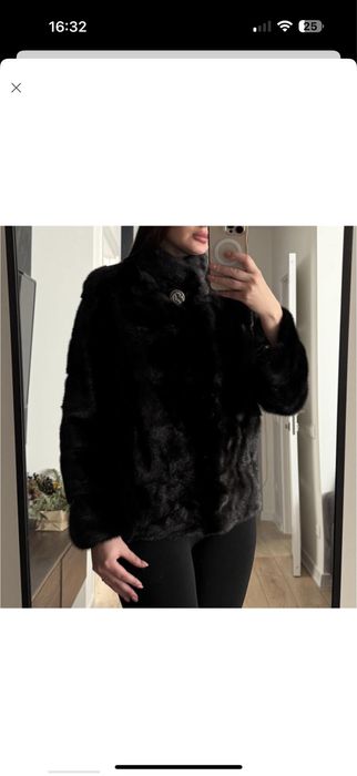 Норкова шуба жіноча