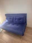 Welurowa rozkladana sofa glamour 130x78x81 kanapa