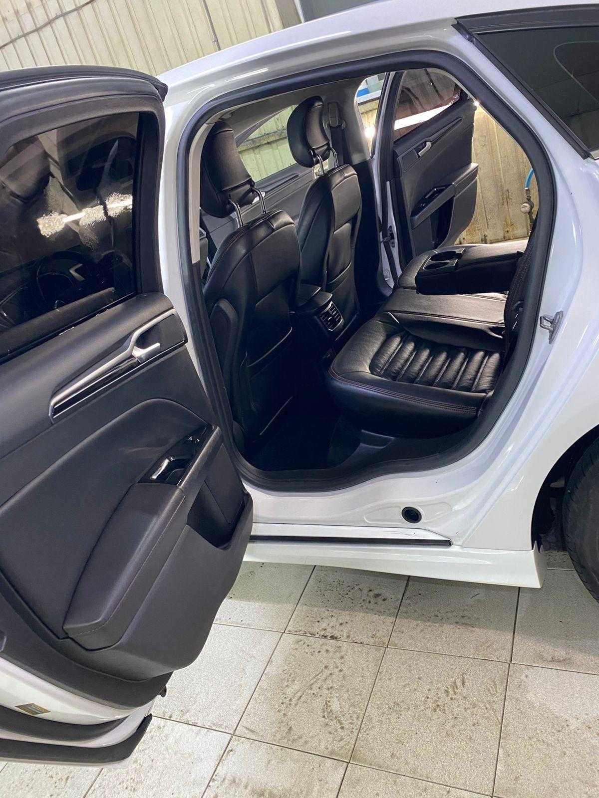 Ford Fusion. 2013, 1.6, 145000 км.
