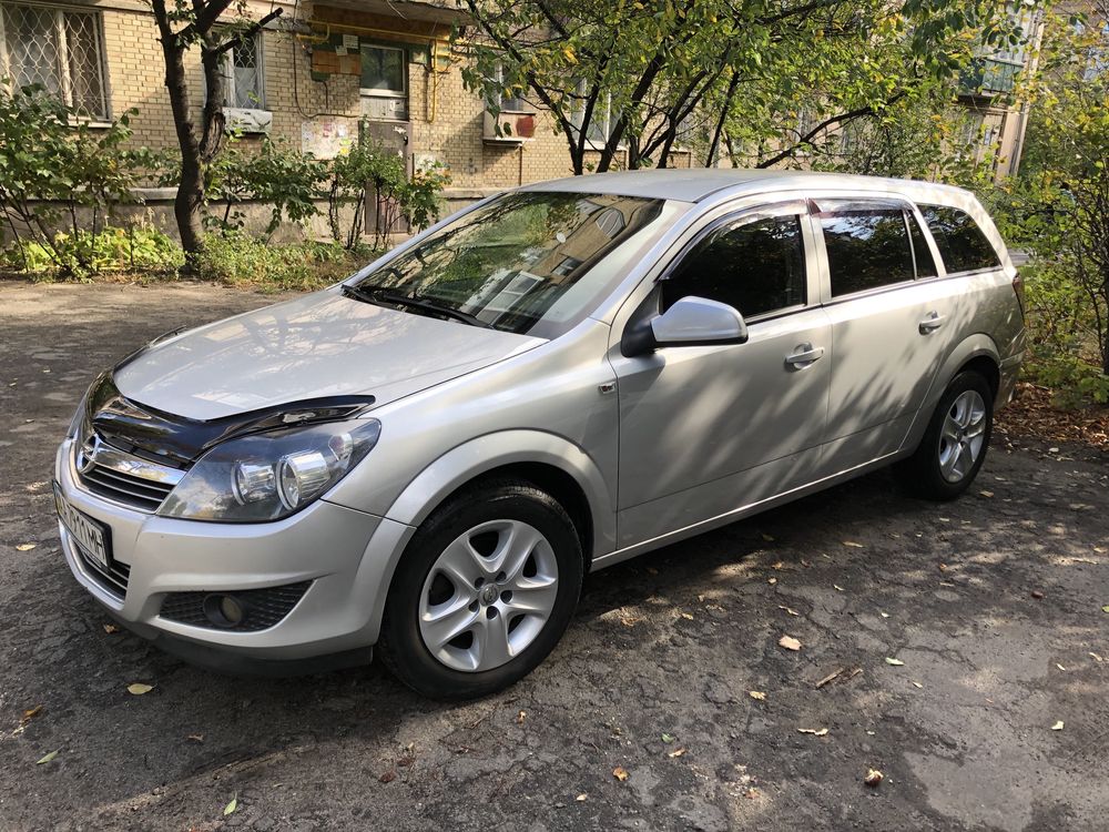 Продам Opel Astra H