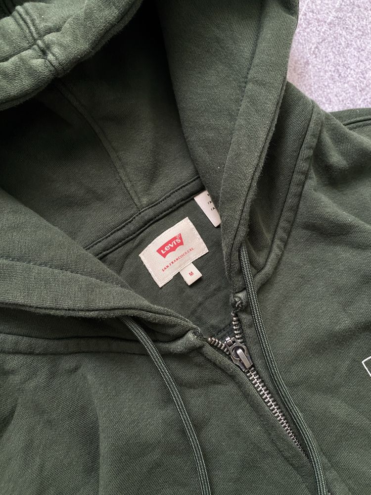 Зіпка Levis size M