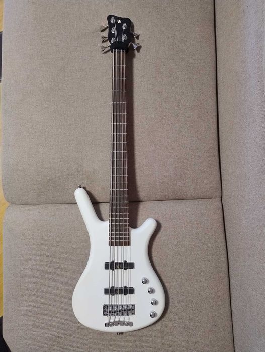 Warwick Corvette 5 string