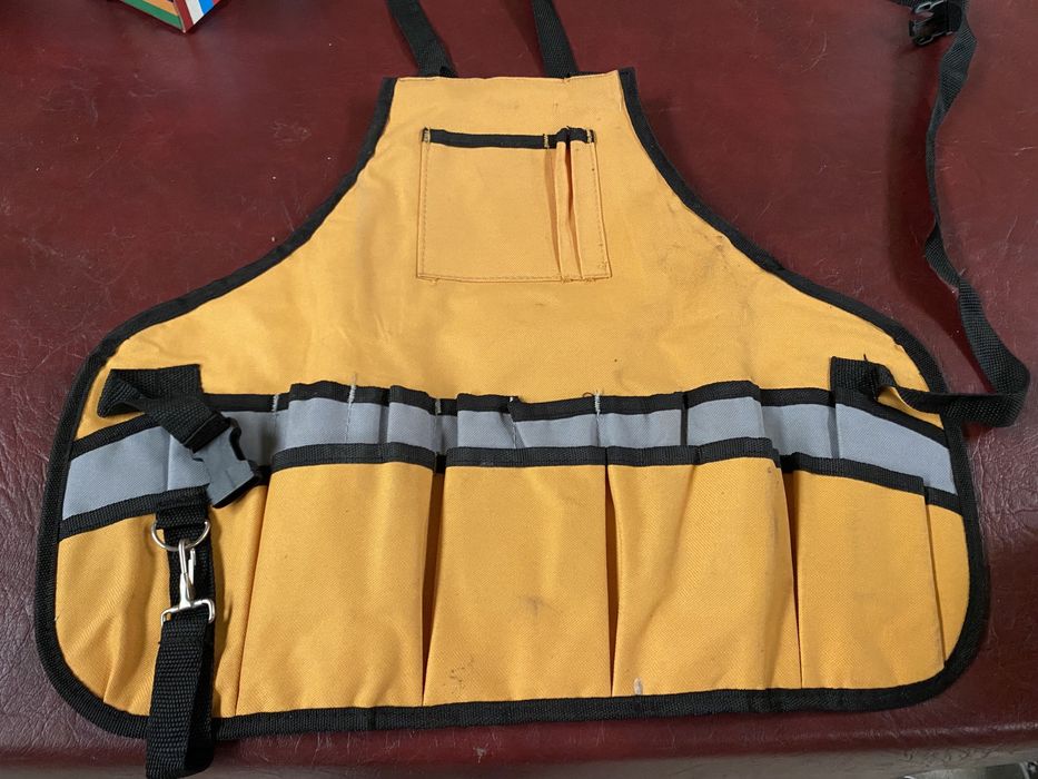 Fitas metricas em rolo e colete para ferramentas