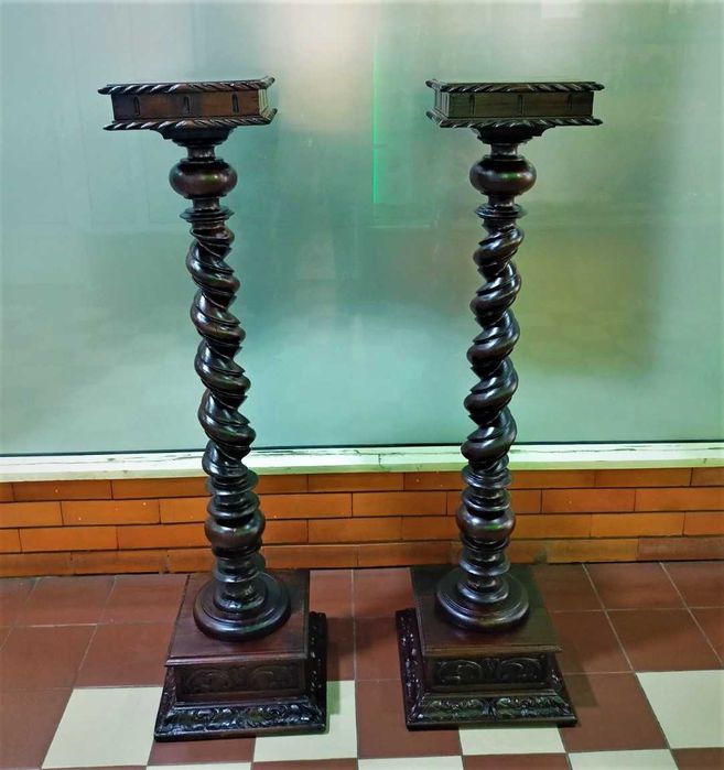 Par Colunas Pau Santo Castanho