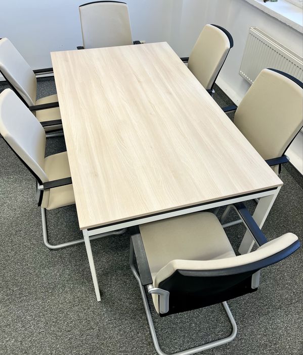 Stół konferencyjny 180 x 100 i sześć krzeseł do biura
