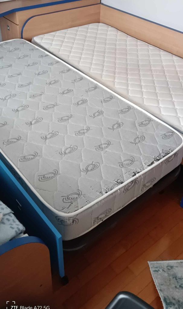 Cama de solteiro dupla