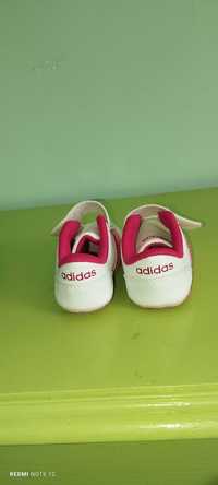 Adidaski niechodki