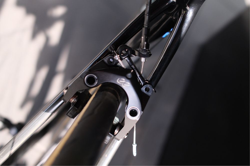 Factor O2 VAM / 56 / Sram Red AXS / Schmolke SL45 / KULT BIKE