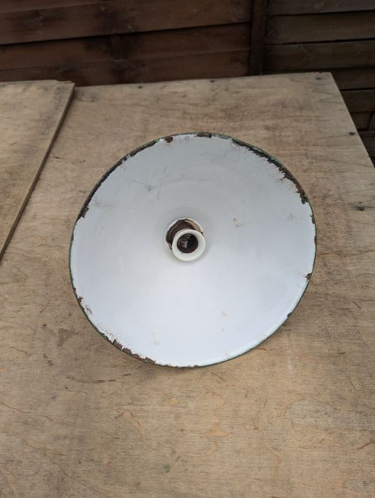 Stara lampa wisząca.