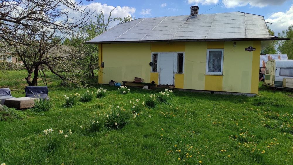 Будинок біля лісу земля 40сотих