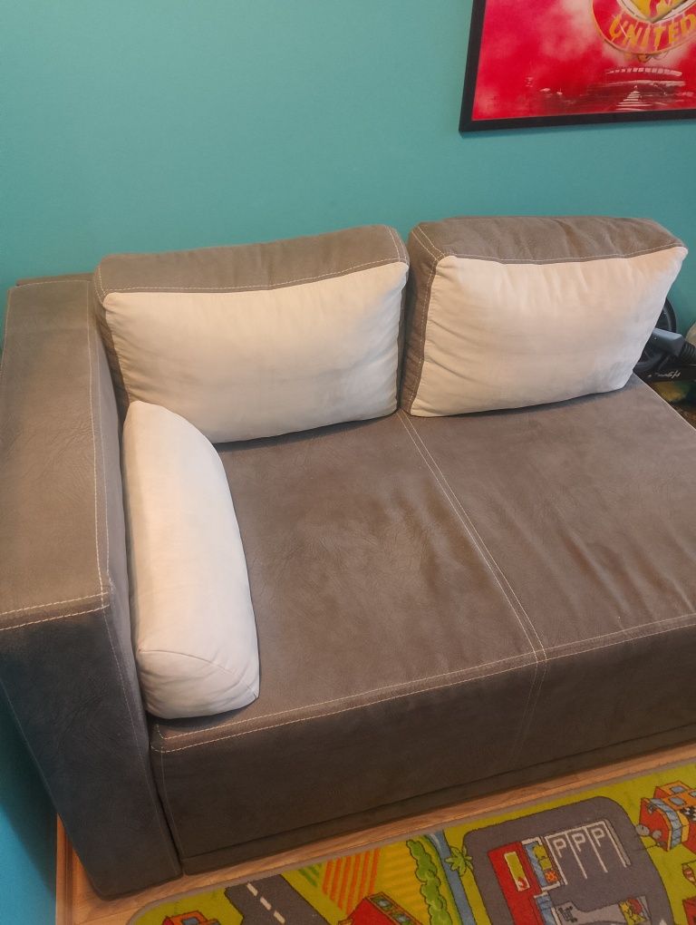 Sofa dwuosobowa rozkładana