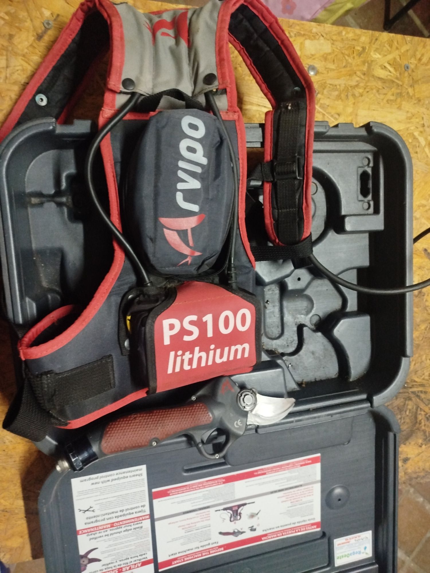 Tesoura poda elétrica ARVIPO PS100 lithium