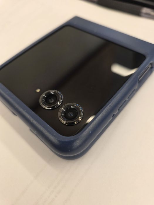 Motorola RAZR 60