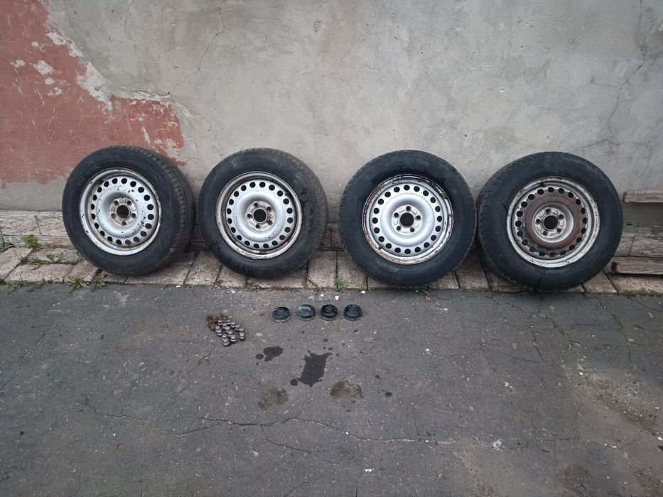 Продам колеса з болтами Форд оригінал r15