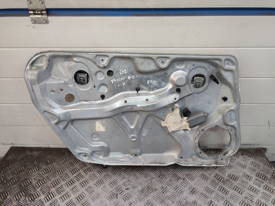 Volkswagen Passat B5 podnośnik szyby lewy przód elektryczny