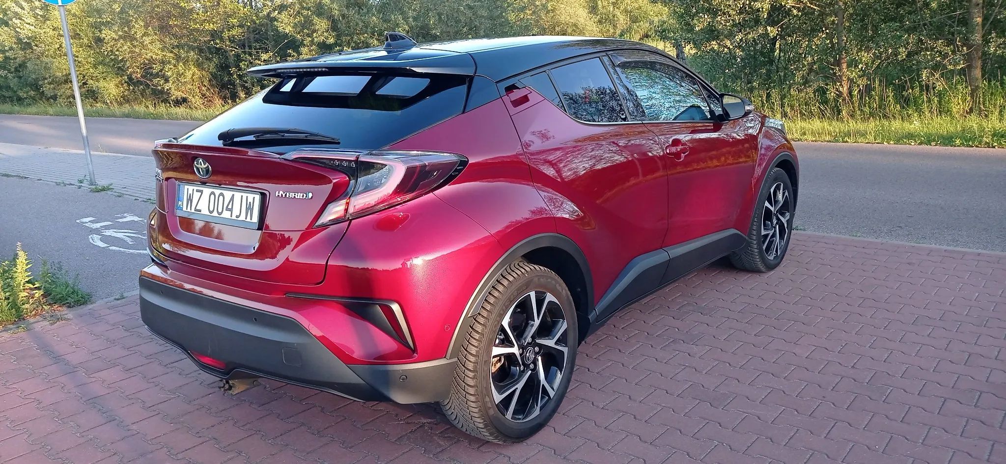 Toyota C-HR TOYOTA C-HR gwarancja Toyota, Serwisowana tylko w ASO, prywatnie