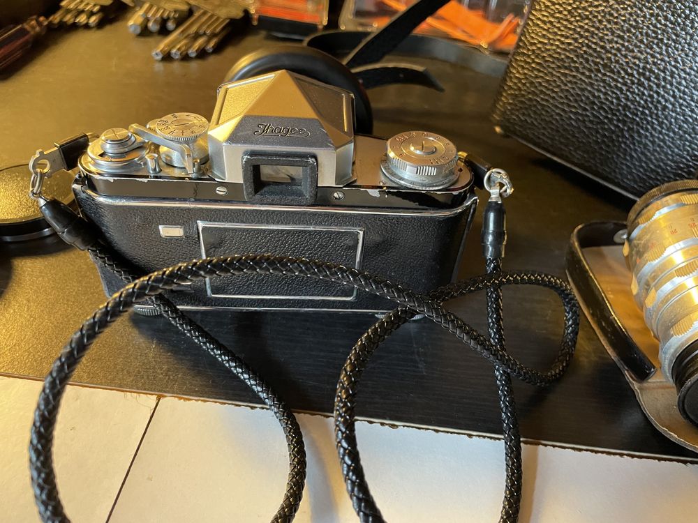 Aparat Exakta Varex II a Jhagee Dresden