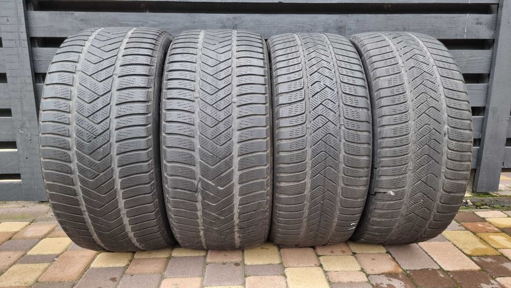 Зимова гума Pirelli SOTTOZERO 3