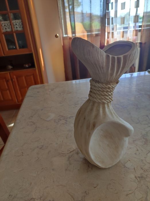 Jarra em cerâmica como nova