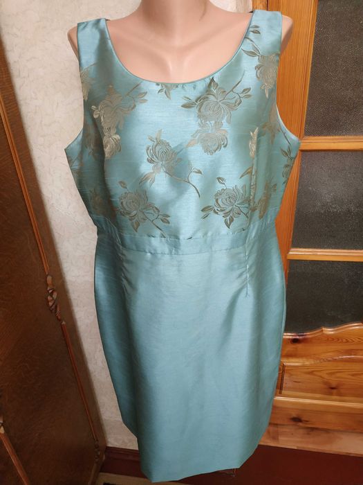 Ідеальне вбрання для урочистих заходів, що зробить Вас бездоганною!