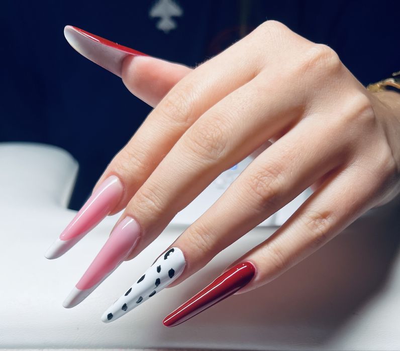 Paznokcie hybrydowe żelowe, manicure i pedicure.