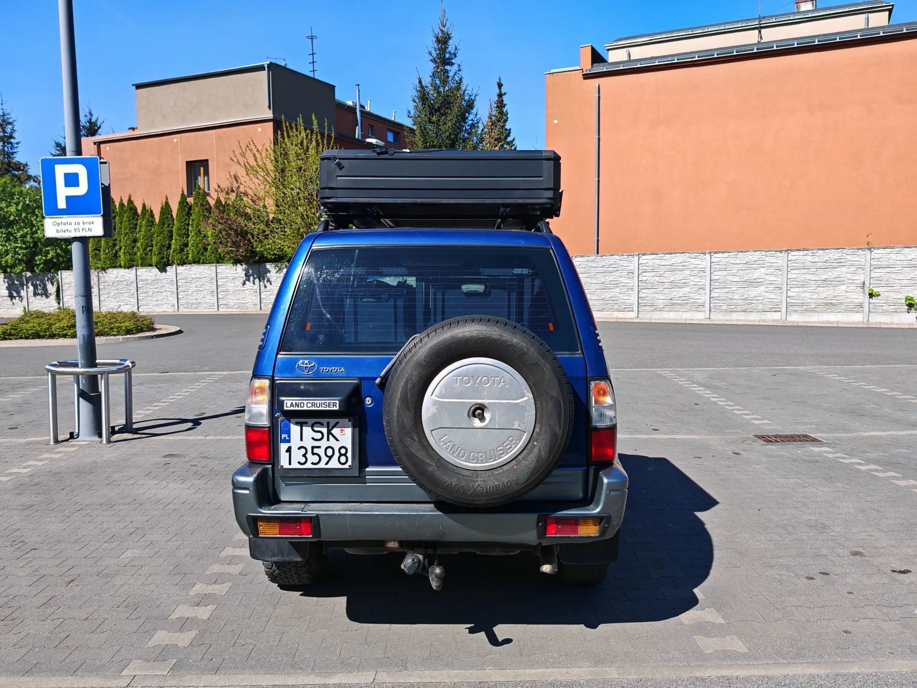 Toyota Land Cruiser Piękna Toyota Land Cruiser J95 zabudowa wyprawowa zdrowa rama