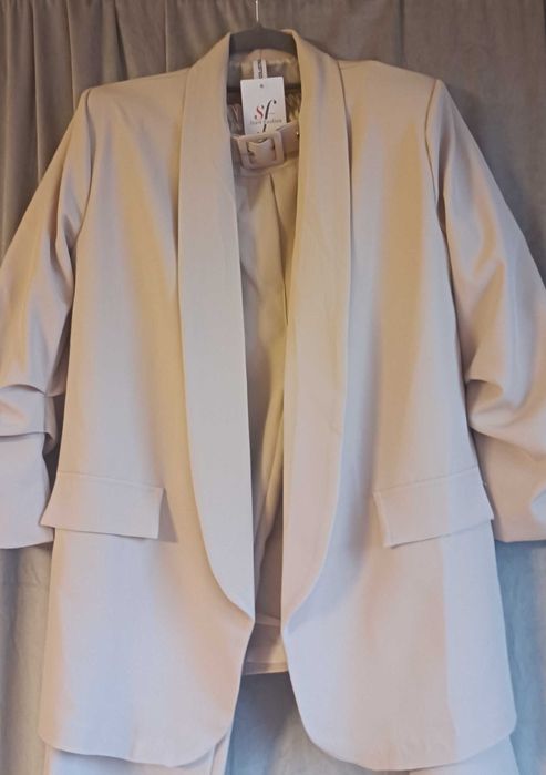 Garnitur damski włoski beżowy XL