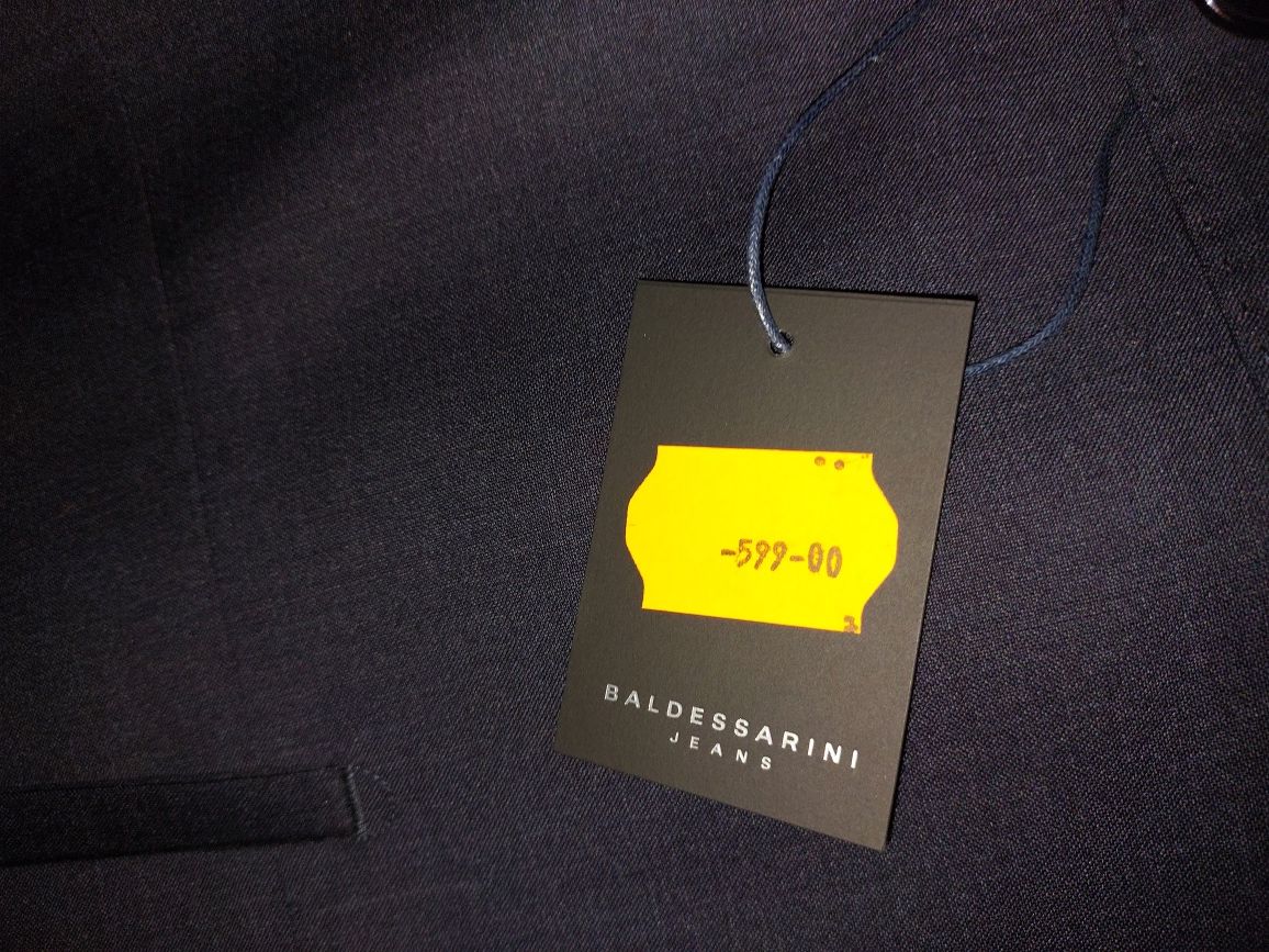 Nowa marynarka marki Baldessarini rozm.28.
