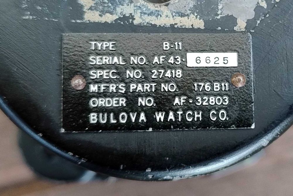 Wysokościomierz lotniczy z samolotu Bulova B-11 II wojna światowa USA