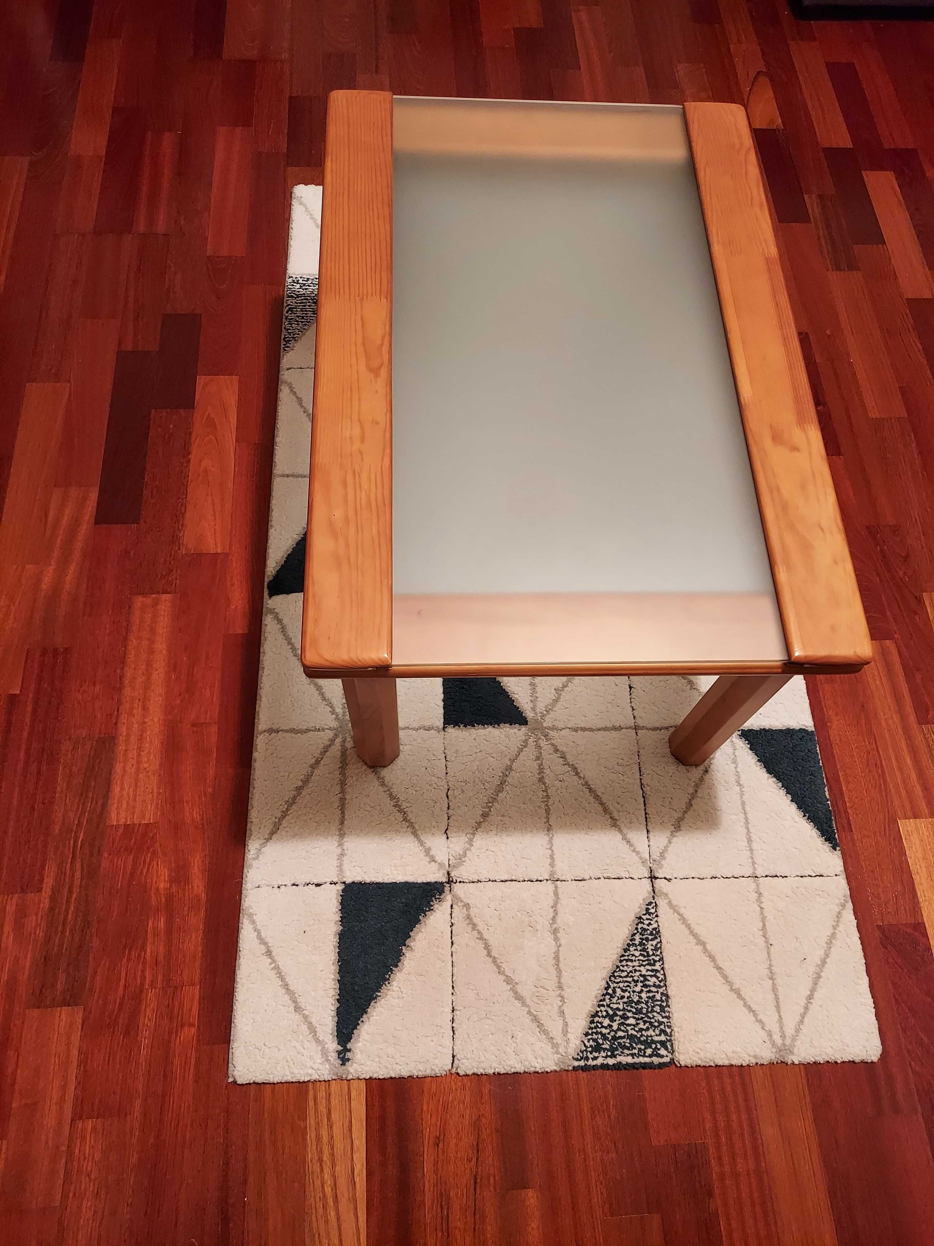 Mesa de centro de sala (pinho maciço e vidro)