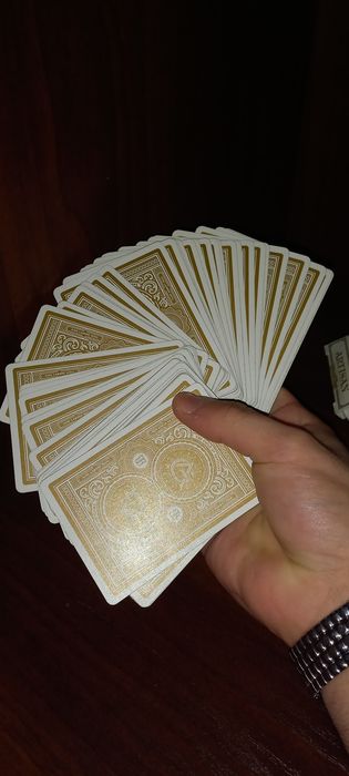 Продам карты игральные 54шт Artisan