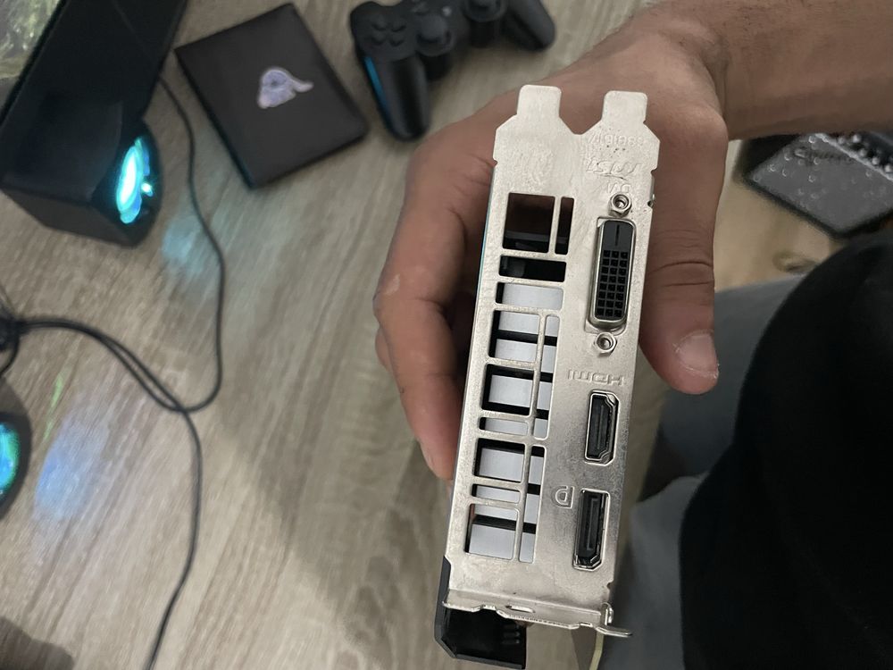 GTX 1660 SUPER.