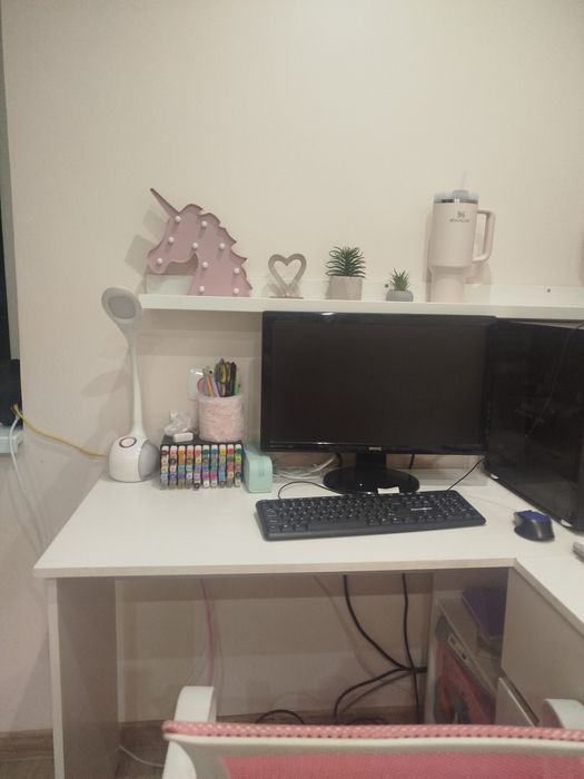 Meble biurko toaletka taboret biurko pułki