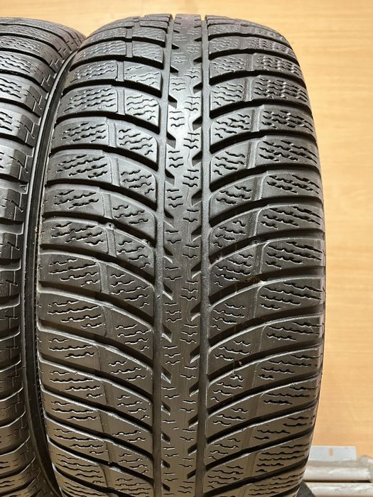 225/60 R 16 Kumho I’Zen KW23 Зима пара шини