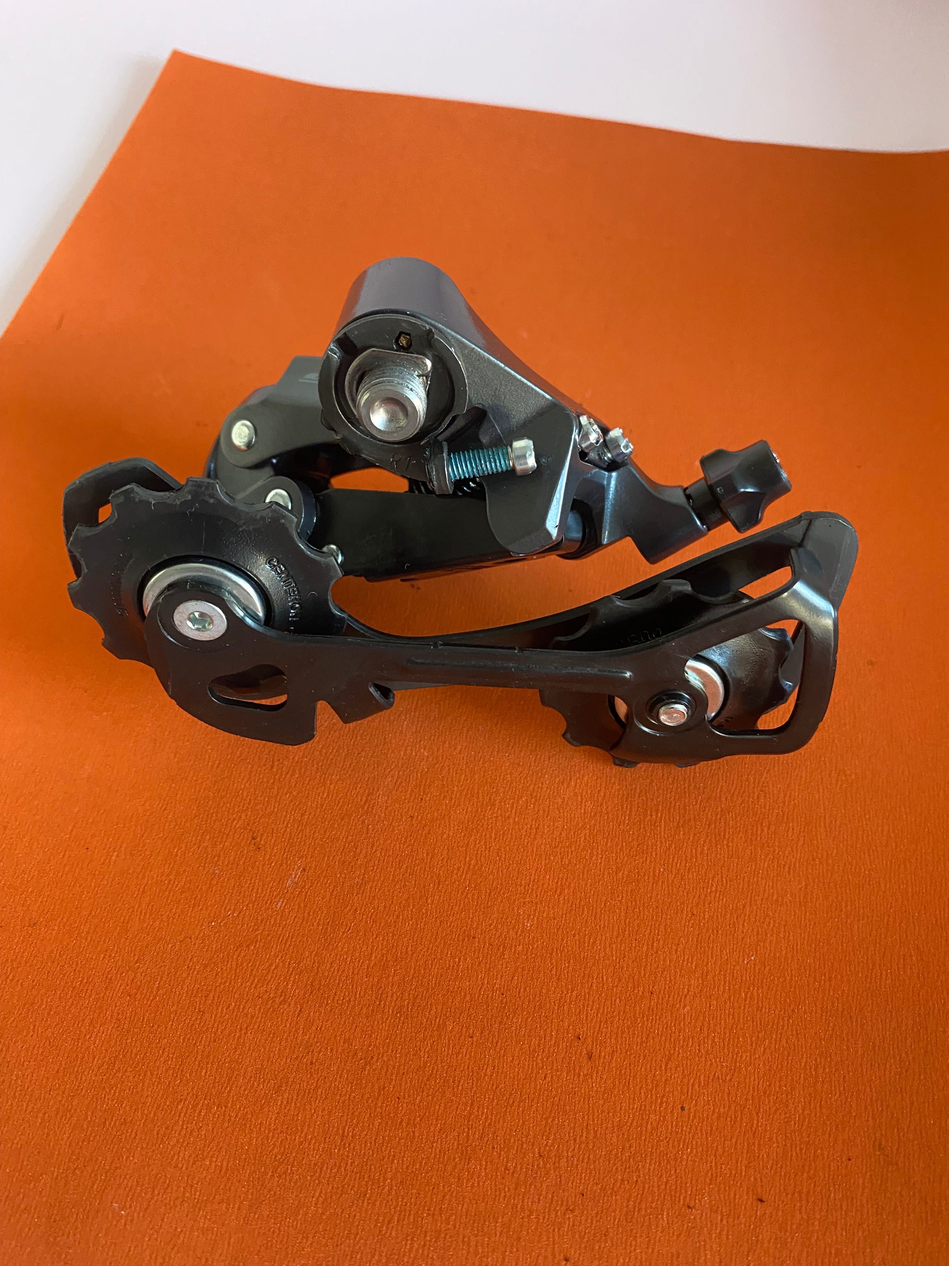 Przerzutka tylna SHIMANO Claris RD-R2000 SS