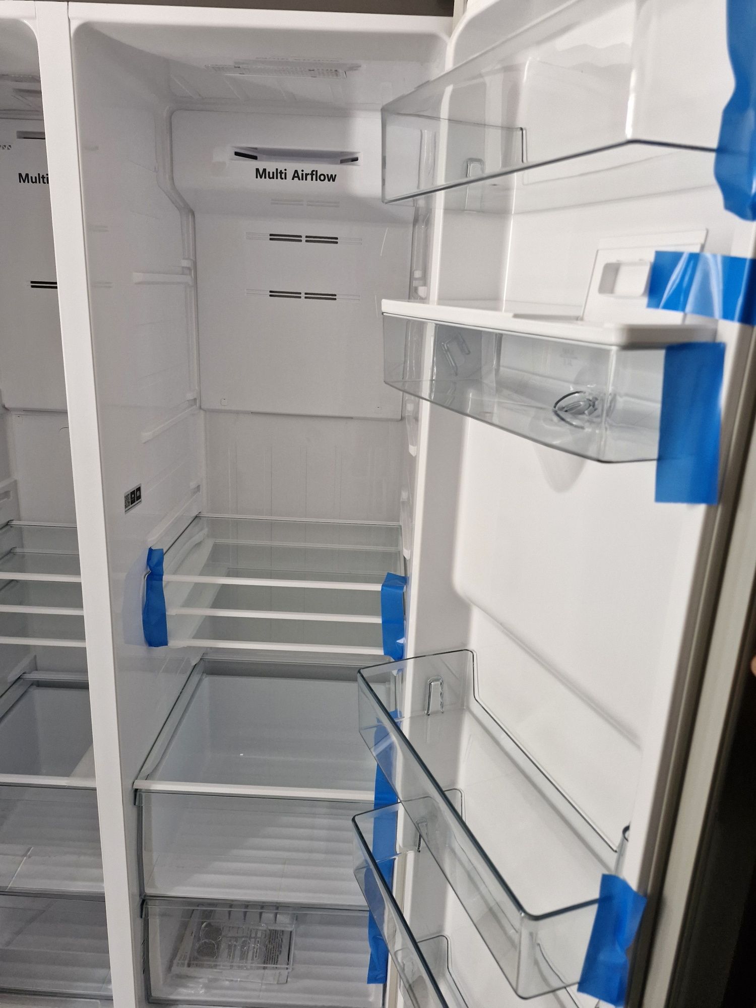 Frigorífico Americano com dispensador de agua hisense no frost