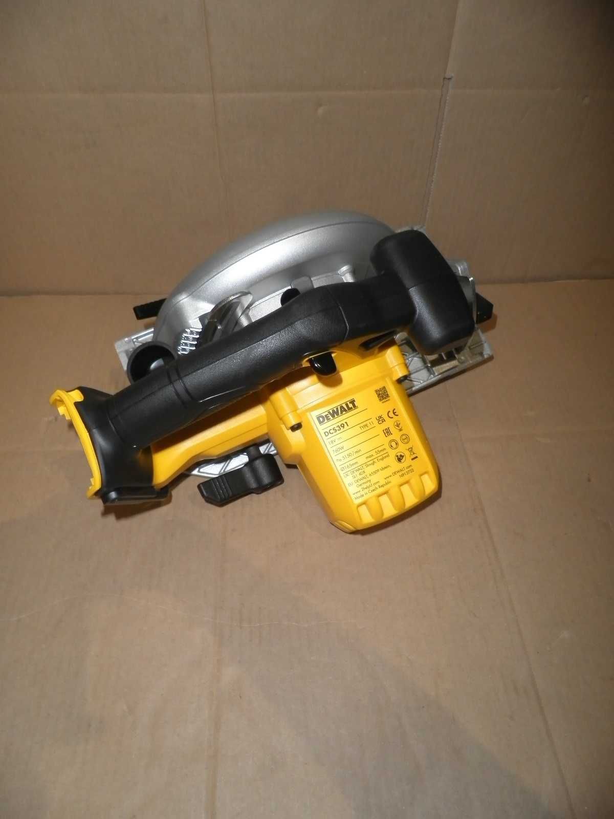 Piła tarczowa 18V 165mm DeWALT DCS391