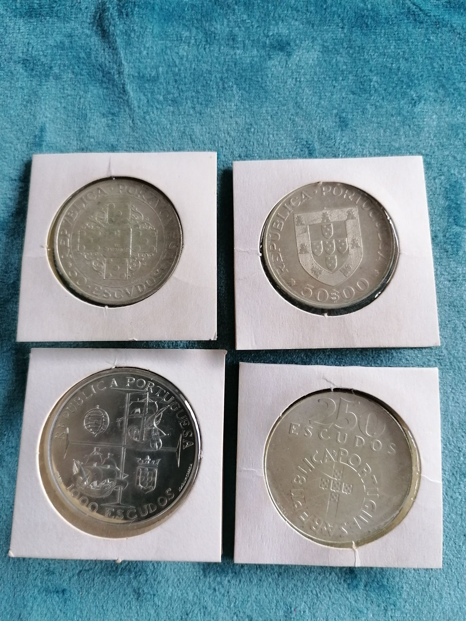 4 moedas de prata