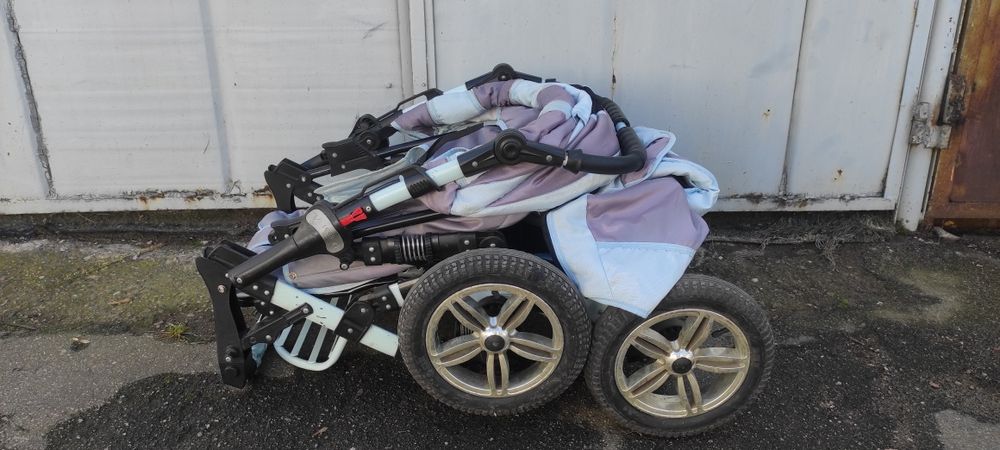 Дитяча коляска майже нова