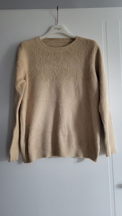 Miękki beżowy sweter rozmiar M